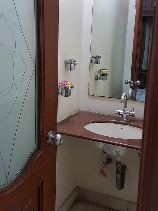 Alpine Glow Residencia - Crest Hotel Hyderabad Exterior foto